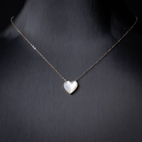 عقد ذهب عيار 18