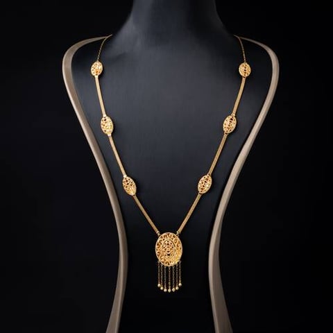 عقد ذهب عيار 21