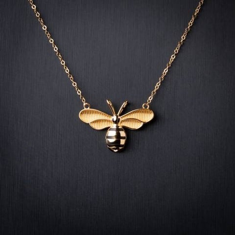 عقد ذهب عيار 21