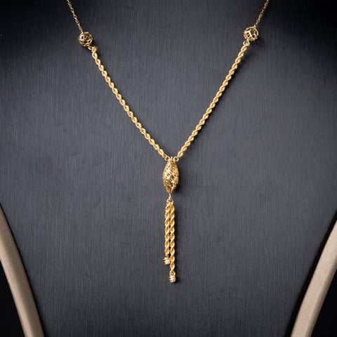 عقد ذهب عيار 21