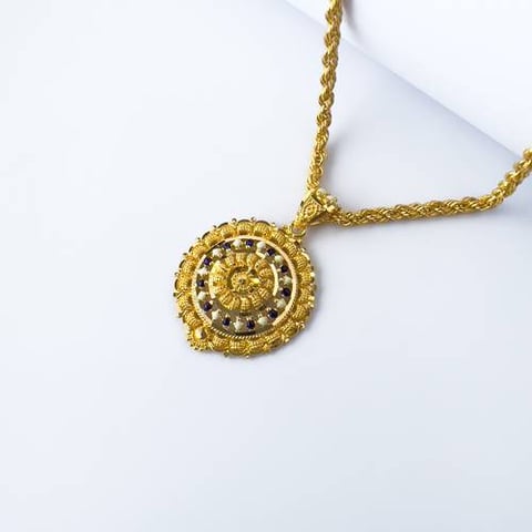 عقد ذهب عيار 21