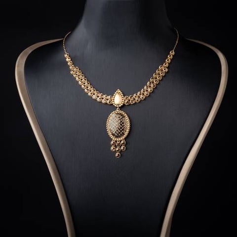 عقد ذهب عيار 21