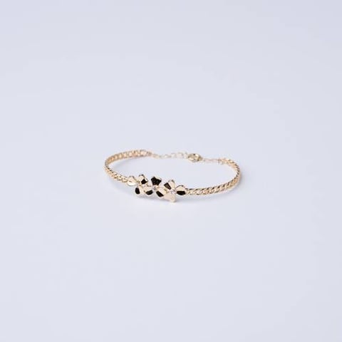 سوارة اطفال ذهب عيار 18