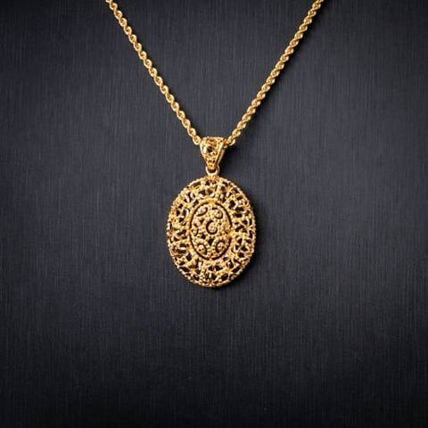 عقد ذهب عيار 21