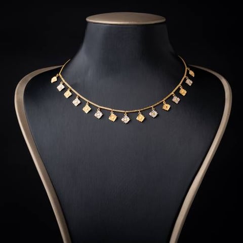عقد ذهب عيار 21