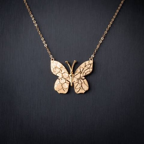 عقد ذهب عيار 21