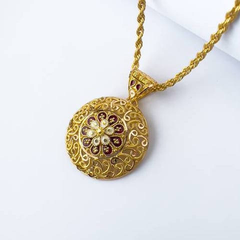 عقد ذهب عيار 21