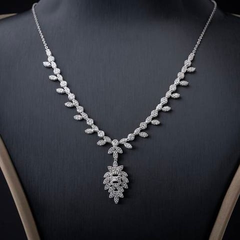 طقم ذهب عيار 18