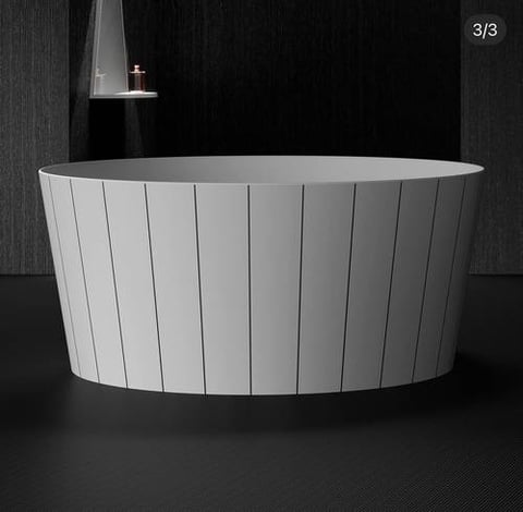 Luxury White Stone Round Bathtub with Black Stripes – 135 × 135 cm