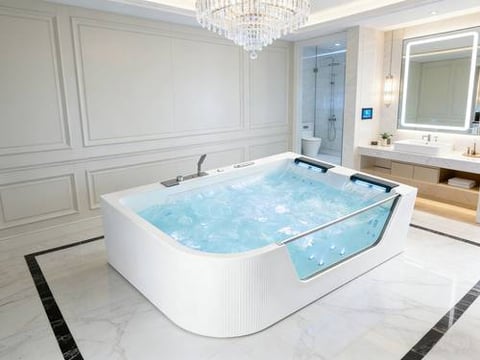 جاكوزي فيركو فاخر ثلاثه شلال ابيض VERCO 185*128cm