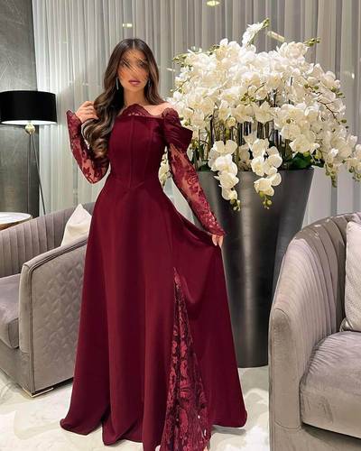 فستان عنابي ملكي