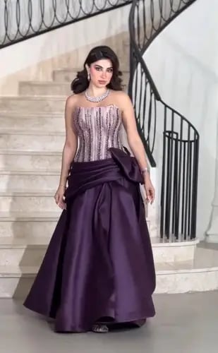 فستان سهرة موف ميكادو بتطريز يدوي