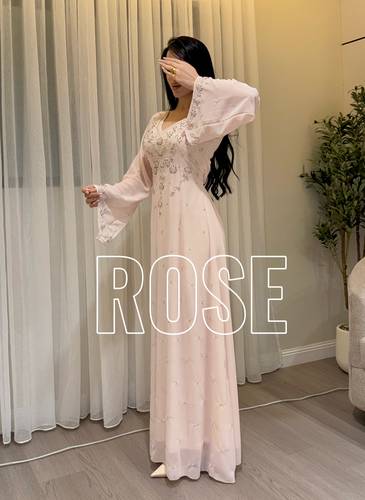 جلابية سهرة بتطريز فاخر واكمام واسعه من ROSE FASHION 