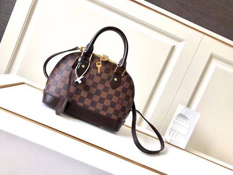 شنطة يد نسائية ماركة لويس فيتون