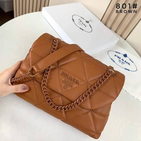 شنطة نسائية ماركة برادا 