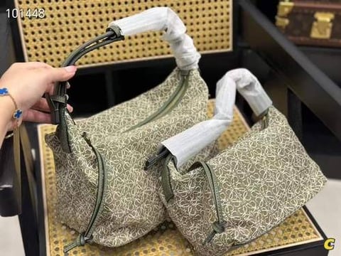شنطة نسائية ماركة لويفي 