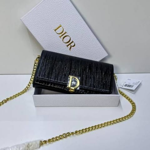 شنطة نسائية ماركة ديور 