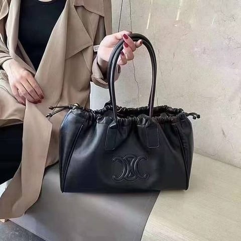 شنطة نسائية ماركة سيلين 