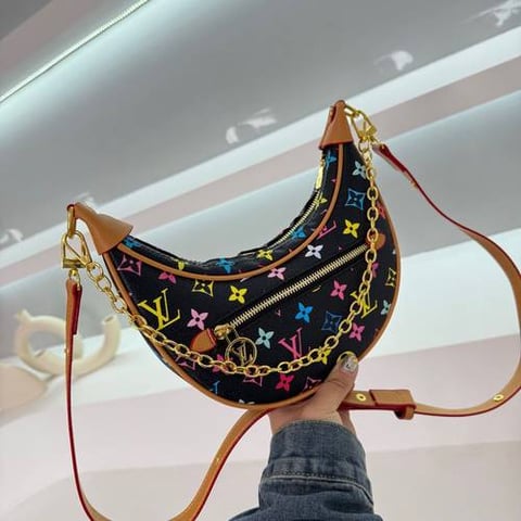 شنطة نسائية ماركة لويس فيتون 