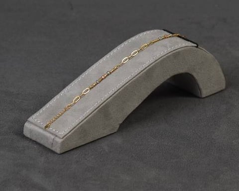  سوارة عيار 18