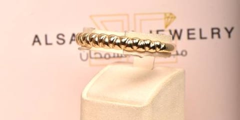 سوارة واقفة عيار 18