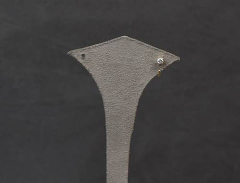 حلق عيار 18 (فردة واحدة)