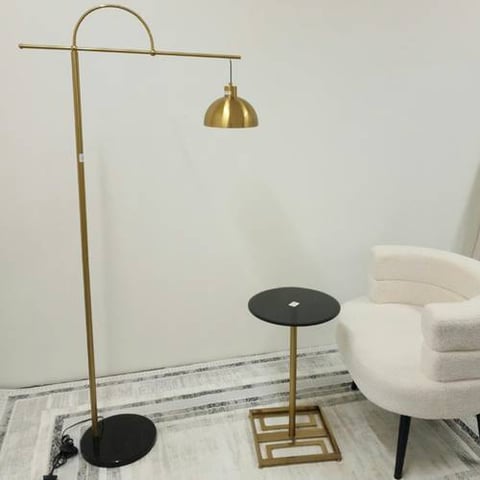 اباجورة ارضية طويلة ذهبي