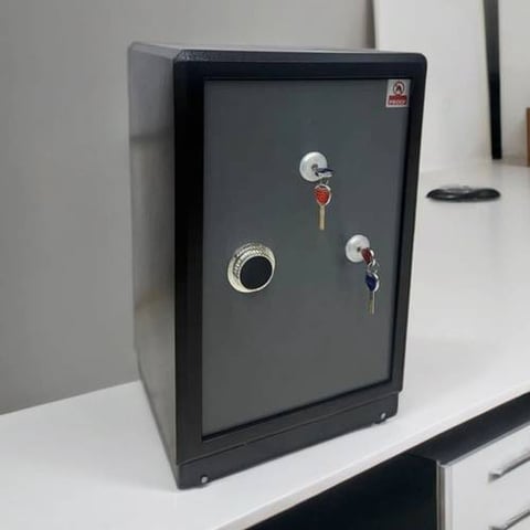 خزنة (توجوري)حديد مفتاحين 100 كيلو