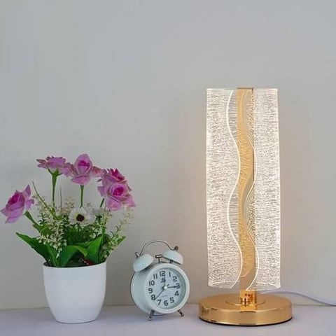 مصباح طاولة معدني ذهبي LED