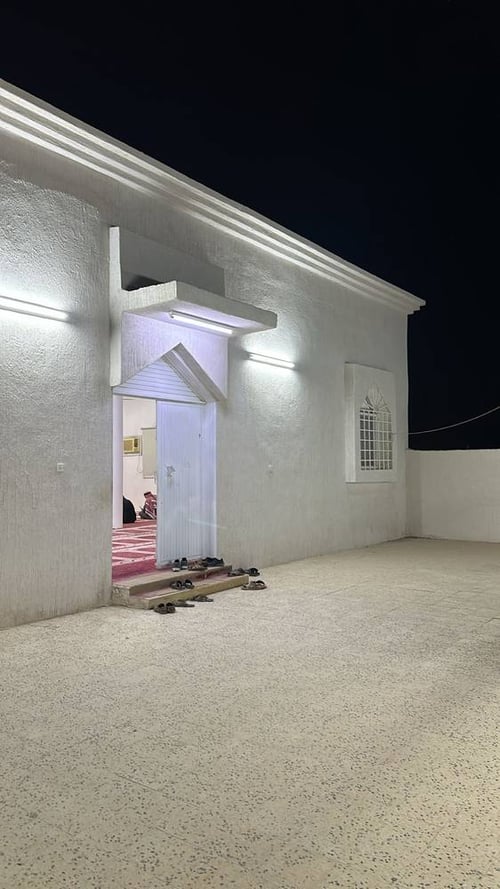 تغيير سجاد مسجد المنتزه بالمجمعه