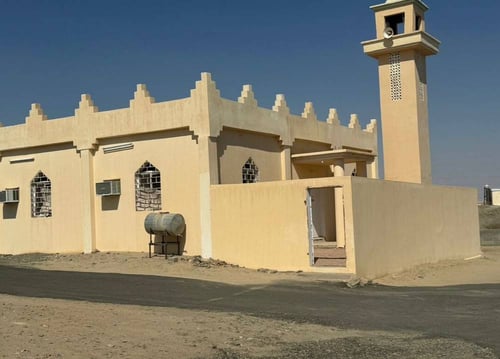 ترميم وفرش مسجد محمد الشهراني بالحميمة