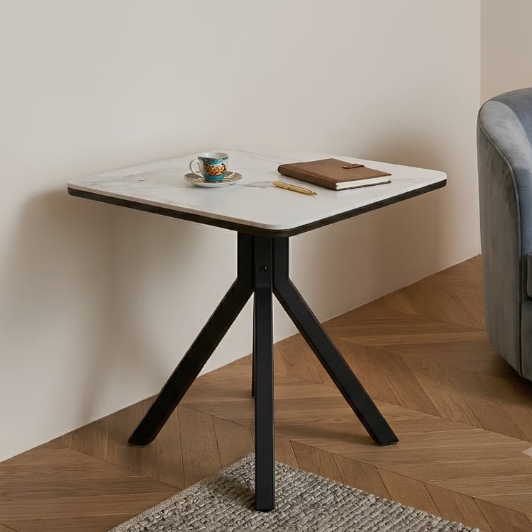 طاولة كافية ميروكنو مربعة 70×70سم بسطح سيراميك لون أبيض – طاولة جانبية أنيقة بتصميم عصري راقٍ للمجالس وغرف المعيشة والاستقبال وتقديم الضيافة