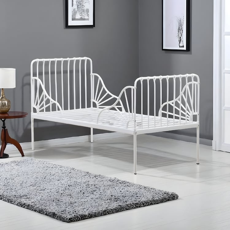 سرير حديد مفرد أركتال 80×170 سم لون ابيض – تصميم عصري أنيق هيكل معدني متين مقاوم للصدأ، مثالي لغرف النوم الصغيرة وغرف الأطفال والشباب