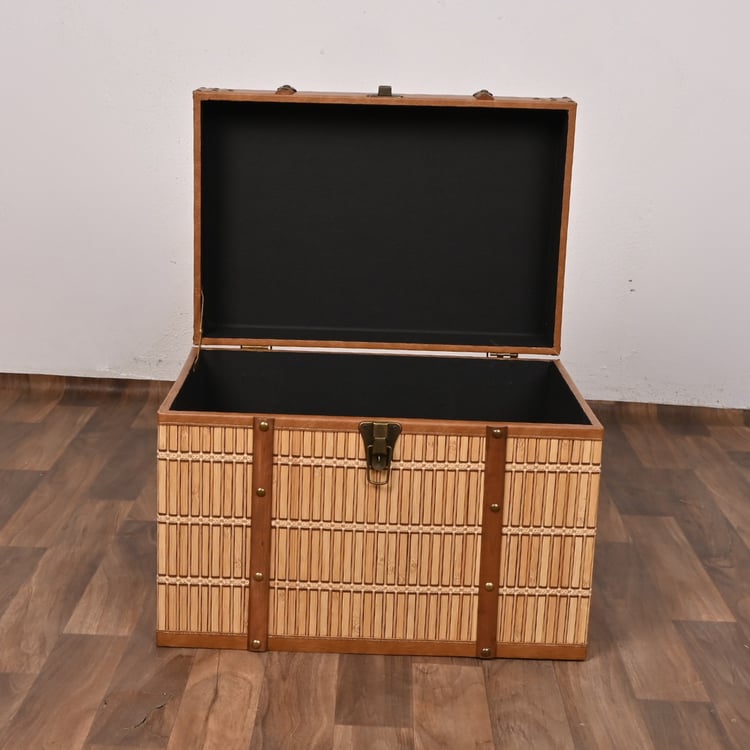 صندوق سجاد خشب ملبس جلد 50×35×36 سم مستطيل لون بني – صندوق تخزين وتنظيم كلاسيكي أنيق بتصميم فاخر وغطاء متين