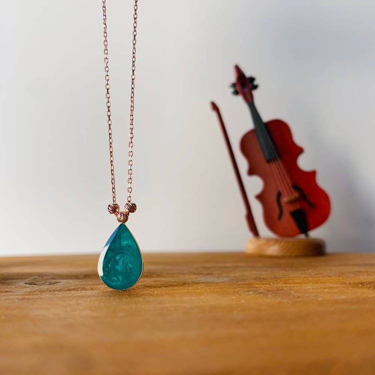 متجر الحلي | قلادة المينا، أخضر Trinkets boutique - Mina necklace, gre