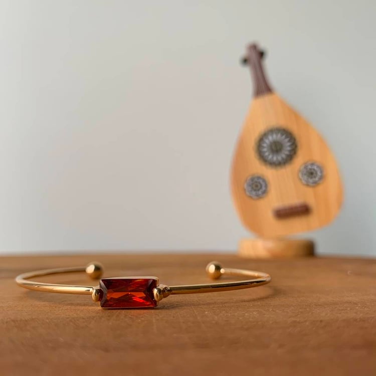 متجر الحلي | إسورة الكرستالة الحمراء Trinkets boutique - Red crystal b