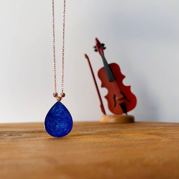 متجر الحلي - قلادة المينا، أزرق Trinkets boutique - Mina necklace, blu