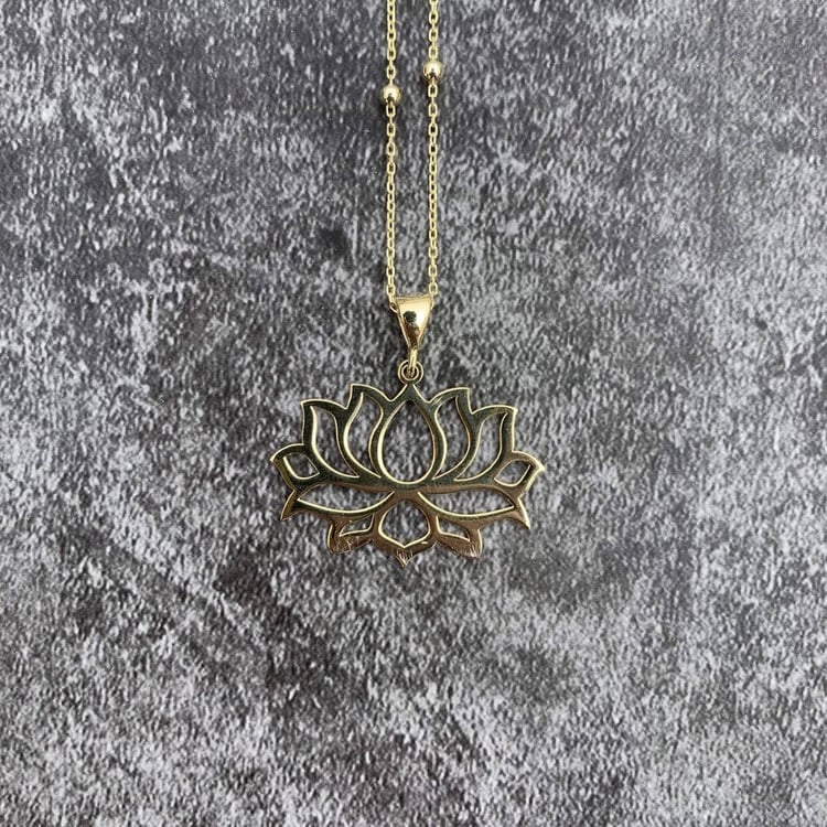 متجر الحلي - قلادة زهرة اللوتس، ذهبي Trinkets boutique - Lotus flower