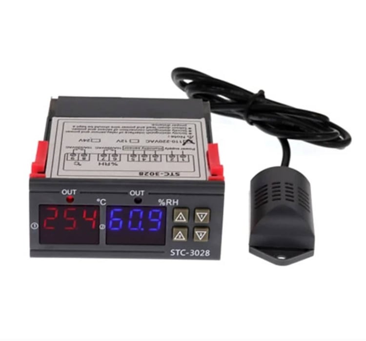 ثرمستات تحكم حرارة ورطوبة STC-3028