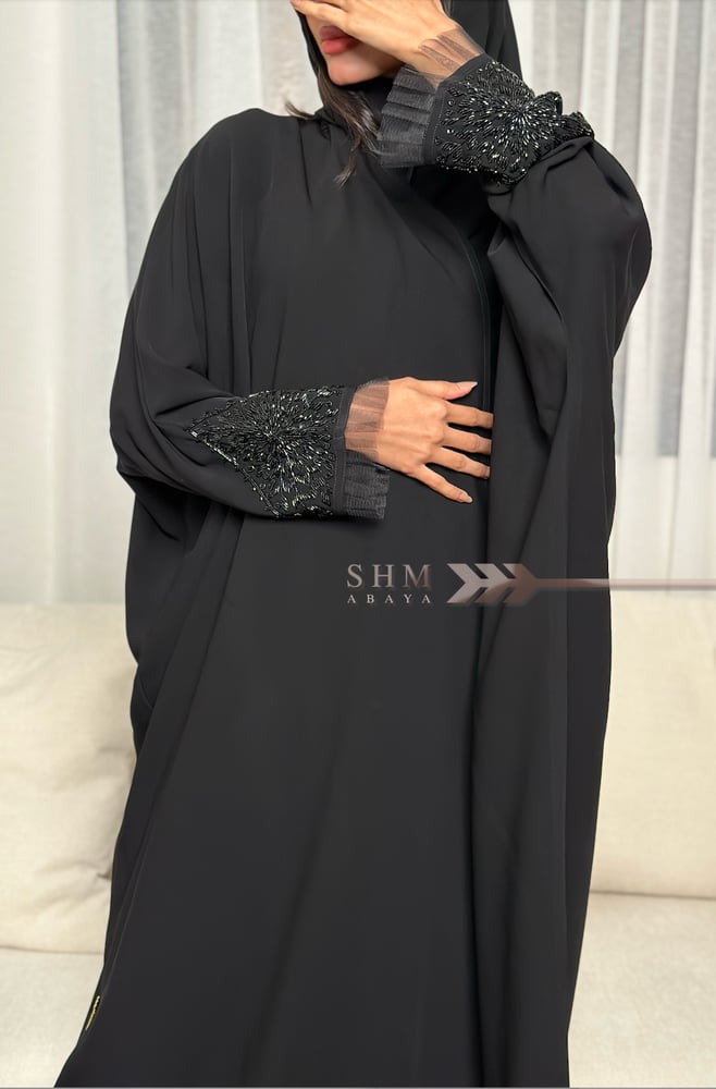 عباية بشت اسود سهم عبايه