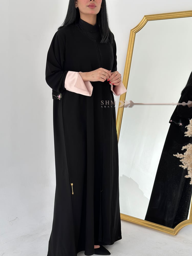 عبايات تطريز يدوي ورد