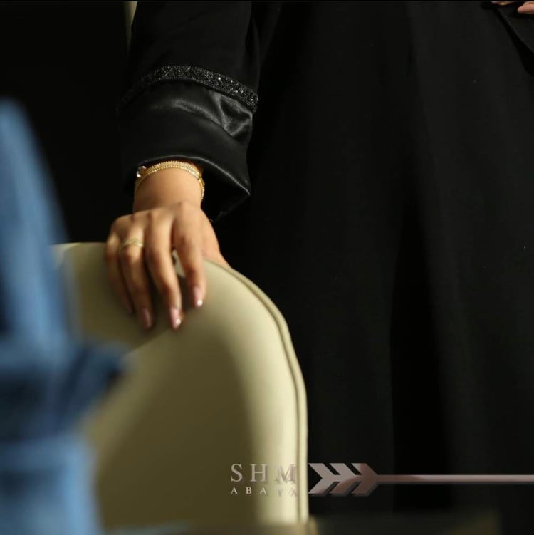 عباية تفته اسود