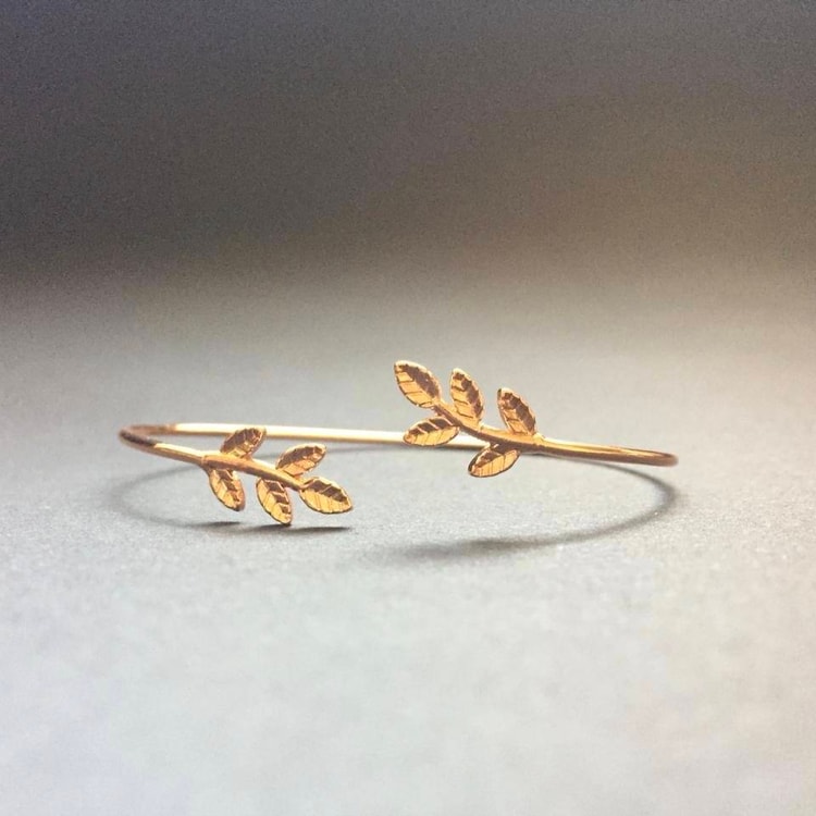 متجر الحلي - إسورة ورق الشجر الذهبية Trinkets boutique- Golden tree le