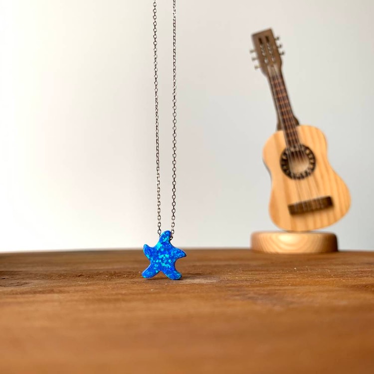 متجر الحلي | سلسلة نجمة بحر أوبال، أزرقTrinkets boutique - Opal starfi