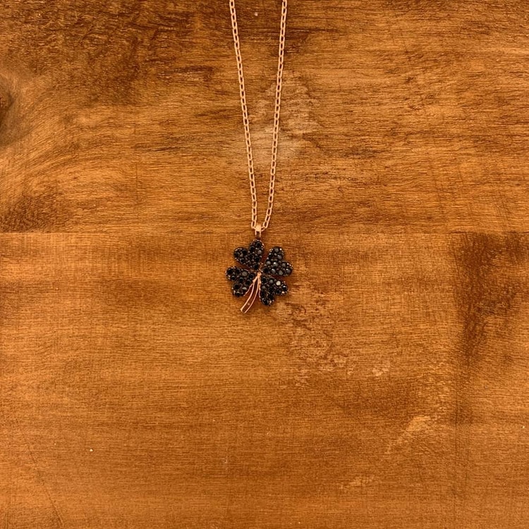 متجر الحلي -سلسلة الوردة، أسود Trinkets boutique-The flower necklace