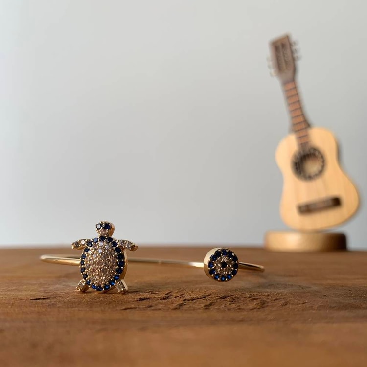 متجر الحلي | إسورة السلحفة (على الجنب)Trinkets boutique- turtle bracel