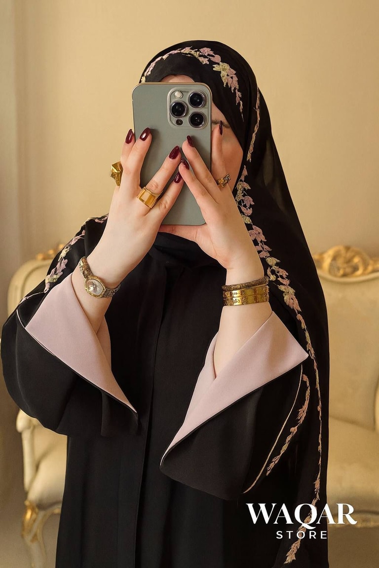 عبايات ورود