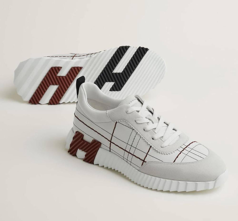 شوز H