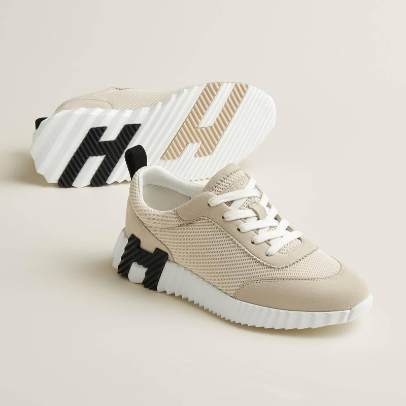 شوز H