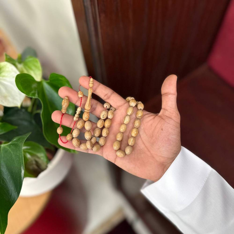 مسباح اليسر الأبيض بيض حمام صغير